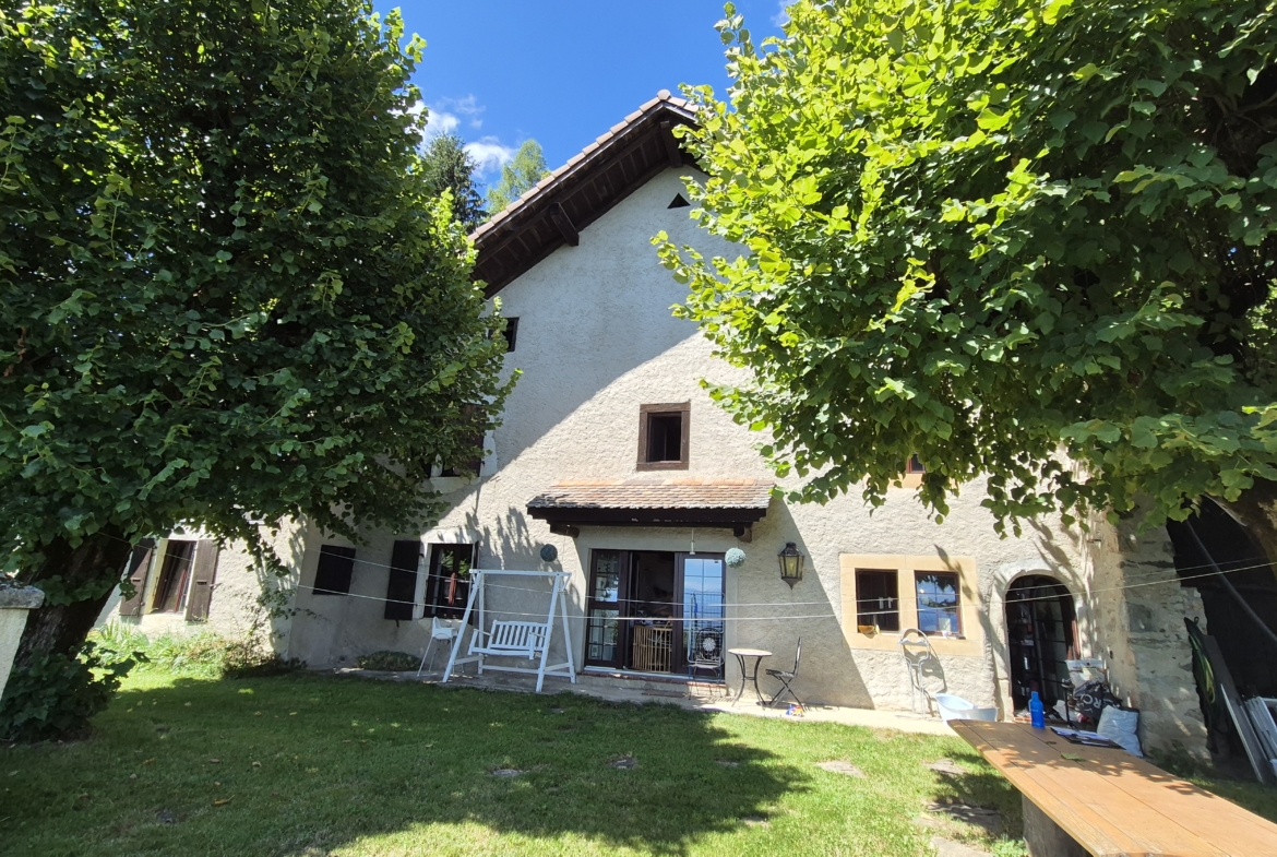 Propriété avec vue panoramique sur le lac de Neuchâtel