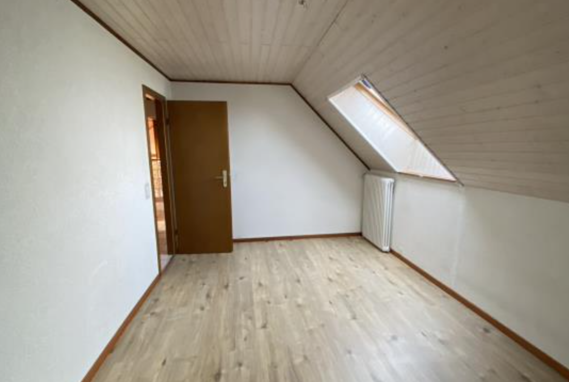 Cugy 2e étage chambre 4,5 pces