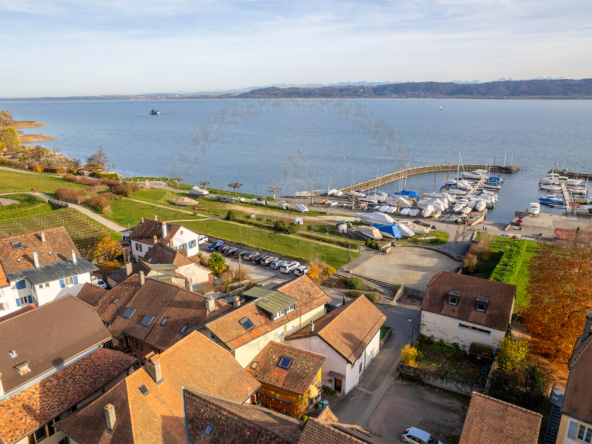 Concise, son lac et son petit port