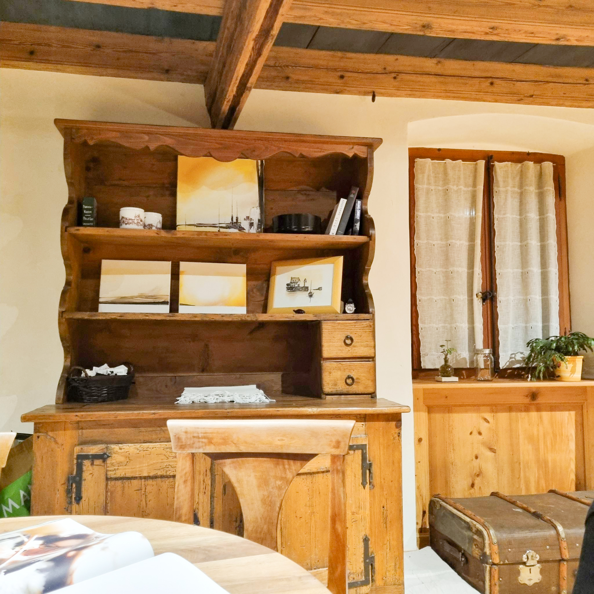 mur sud avec fenêtres