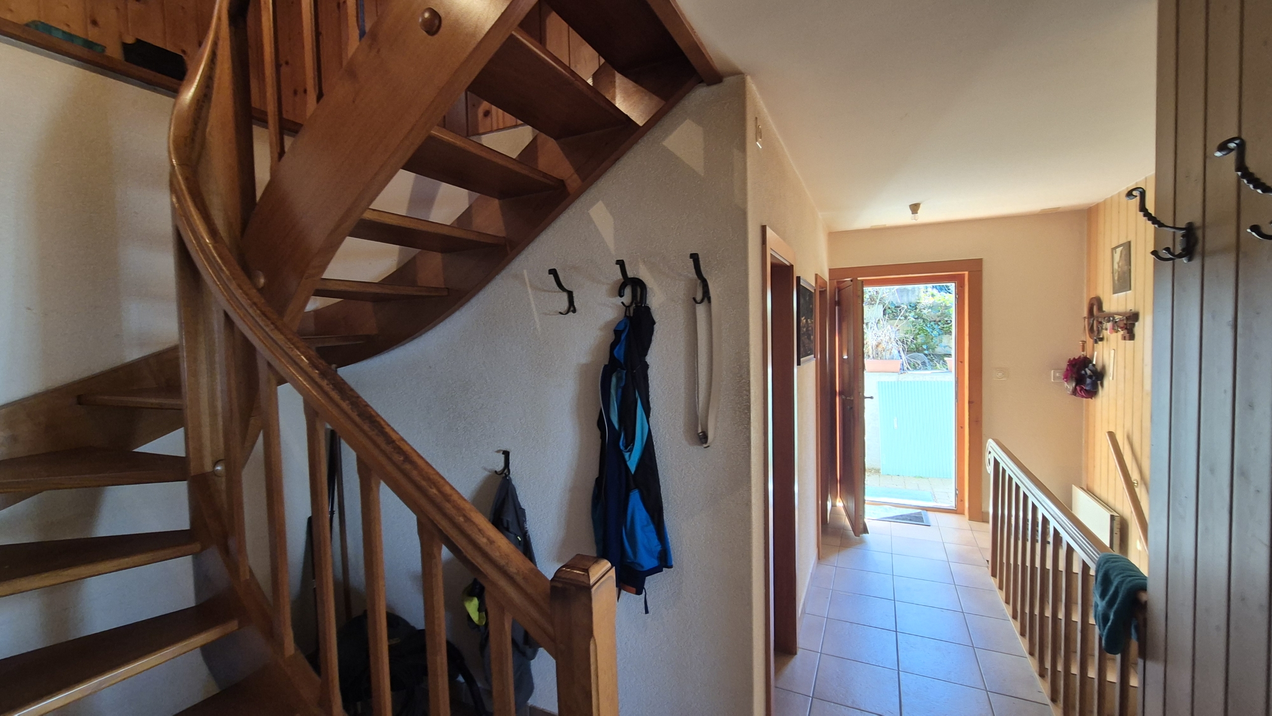 chalet avec vue époustouflante sur parcelle constructible à Grandvaux