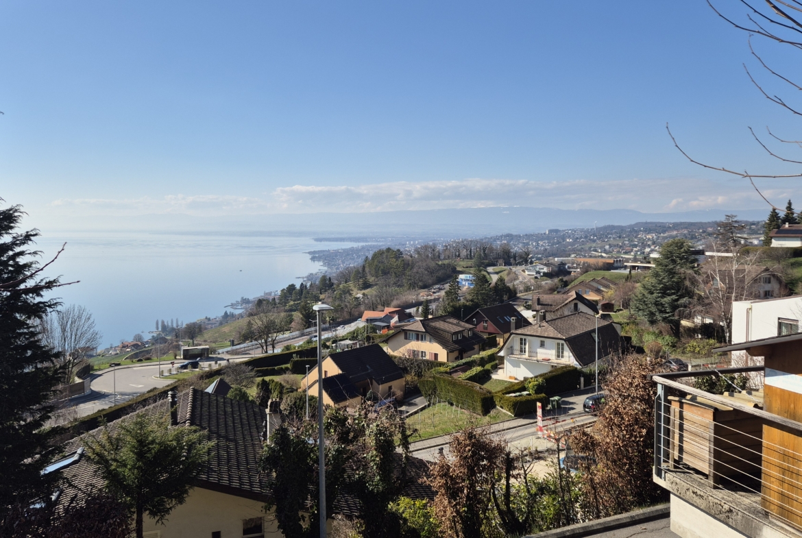 chalet avec vue époustouflante sur parcelle constructible à Grandvaux