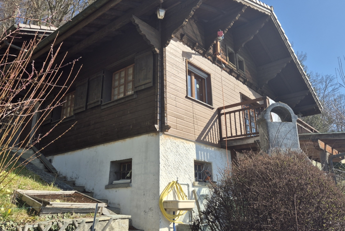 chalet avec vue époustouflante sur parcelle constructible à Grandvaux