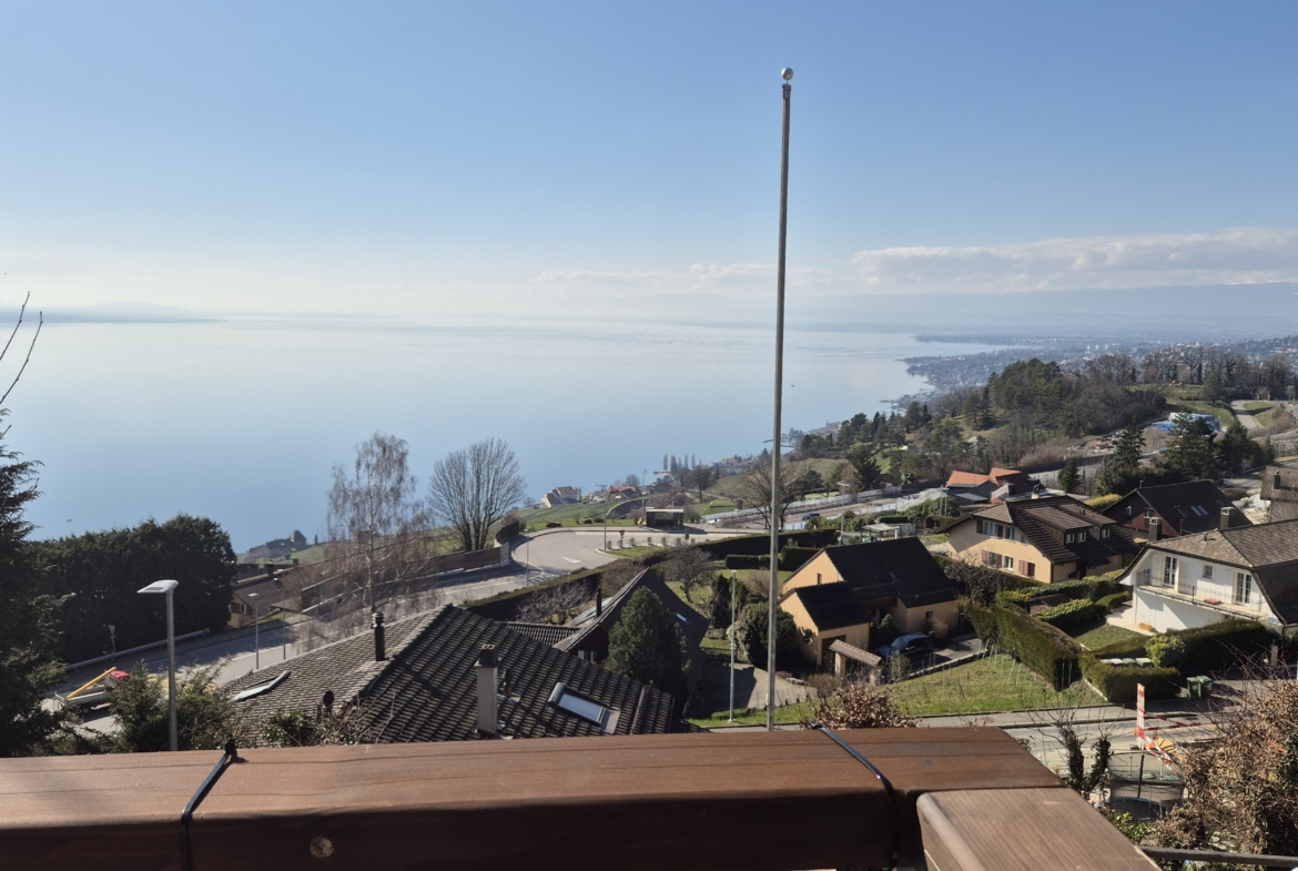 chalet avec vue époustouflante sur parcelle constructible à Grandvaux