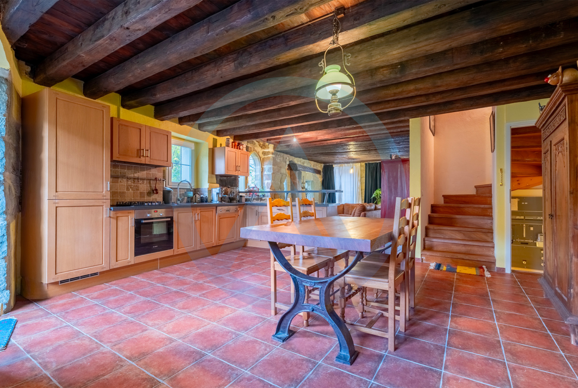 La Gardienne du bourg – maison de 2 appartements indépendants