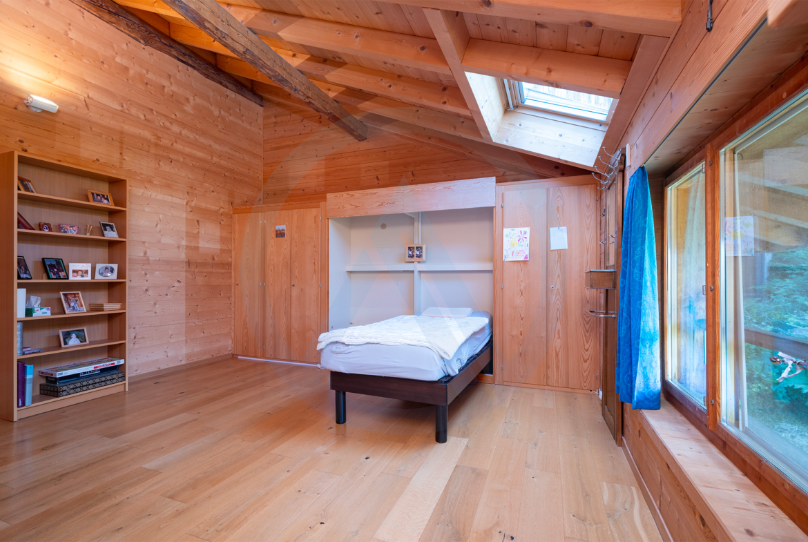 chambre 1 avec armoire
