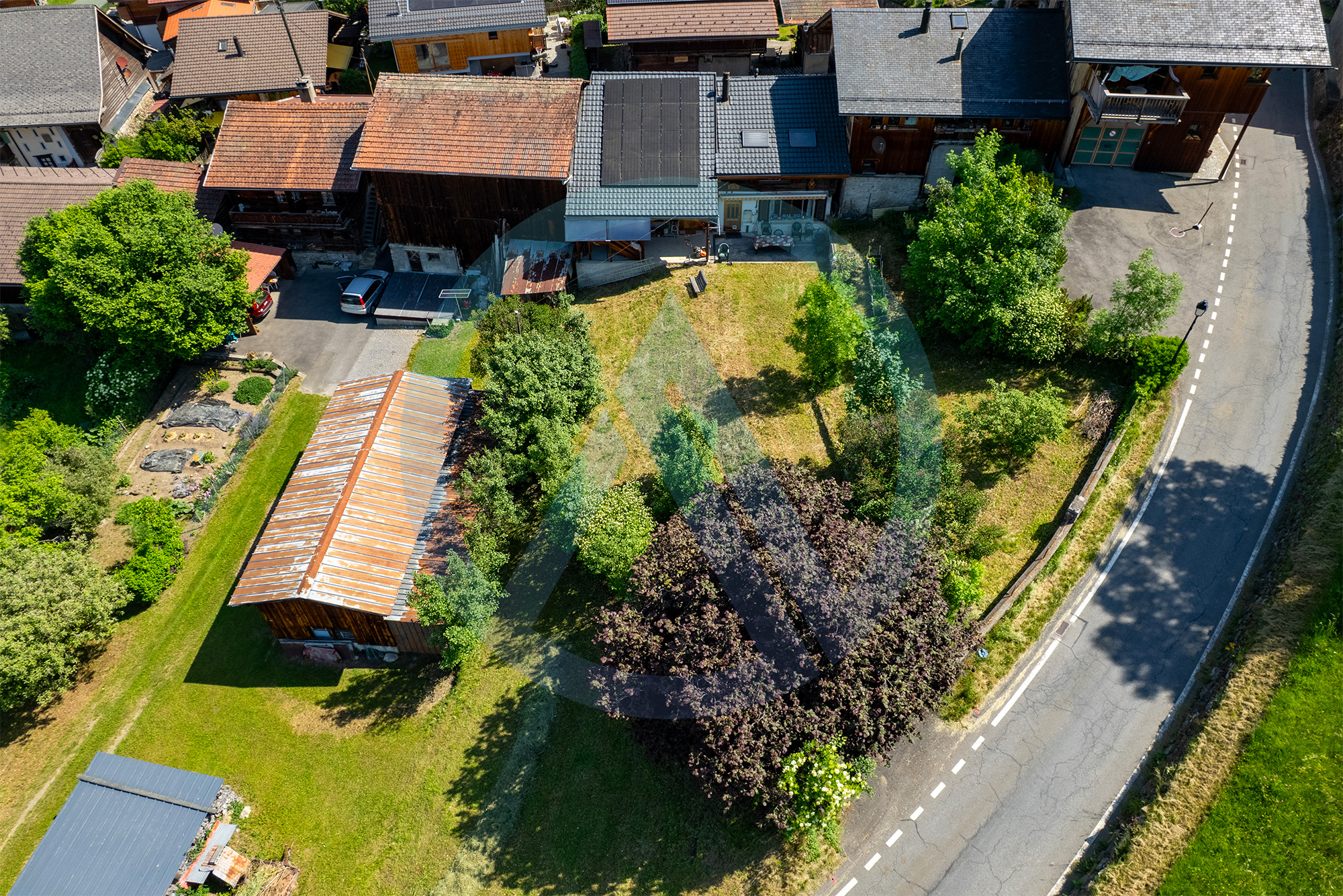 jardin et façade sud ouest