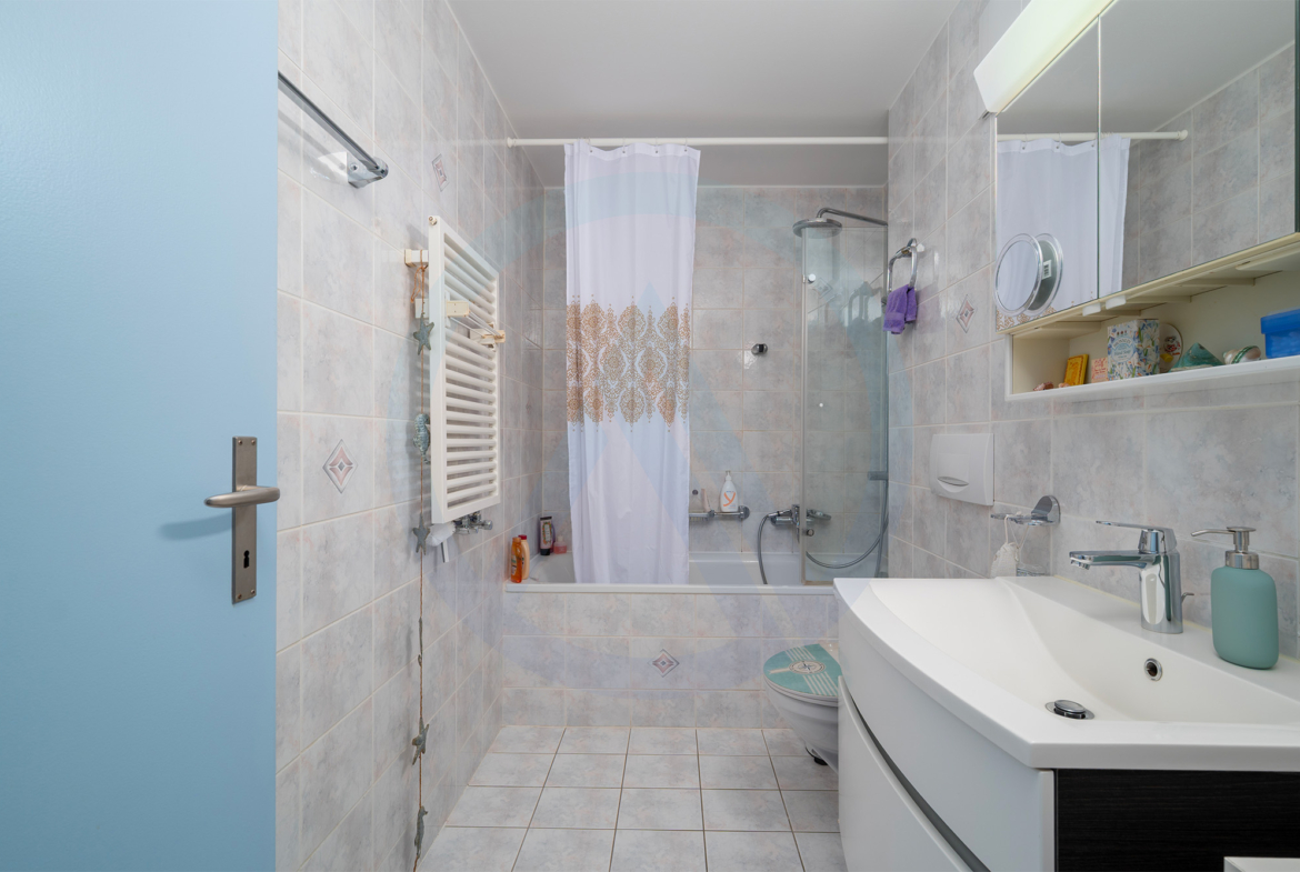 salle de bain au 1er étage