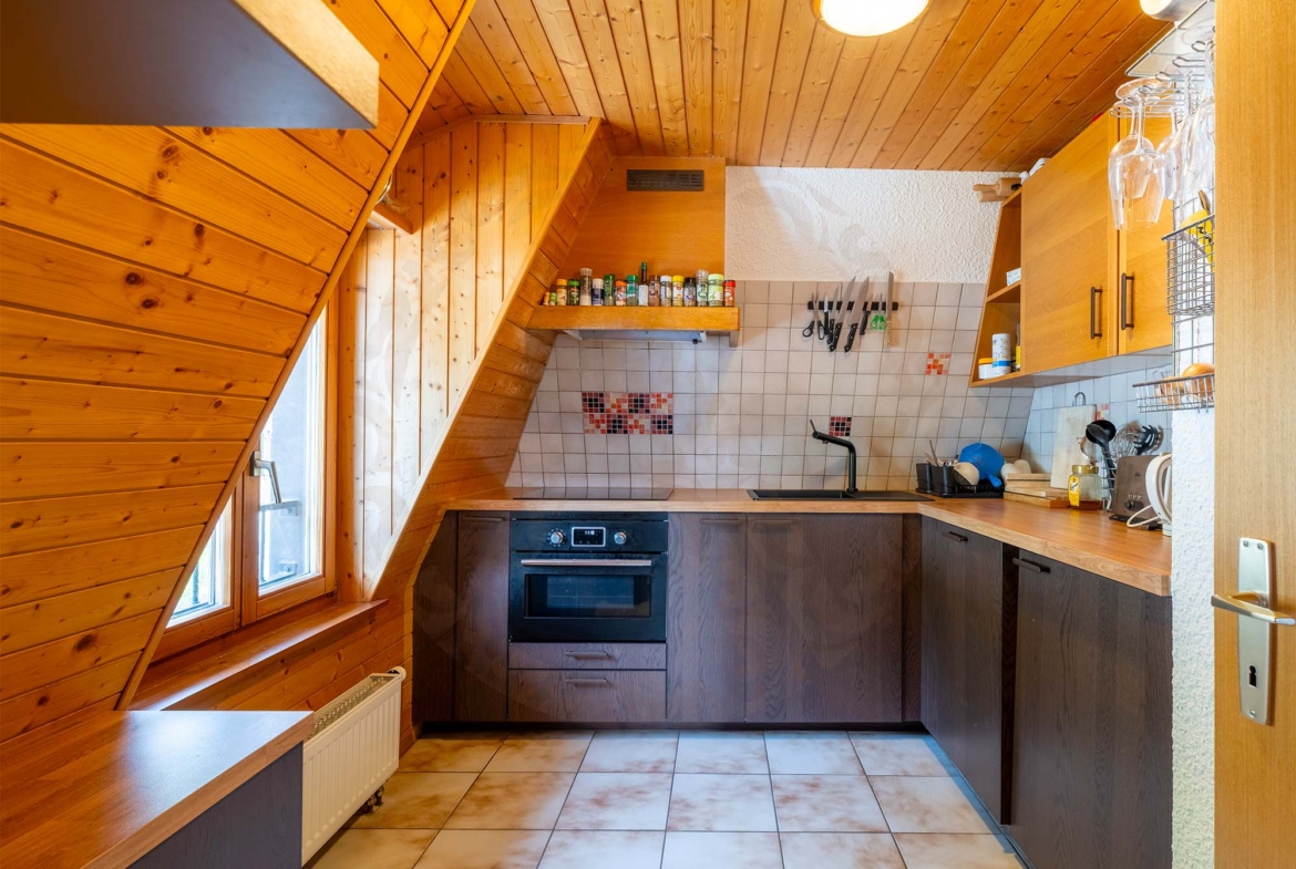 Appartement dans les combles au cœur des montagnes, à quelques minutes de Lavey-les-Bains
