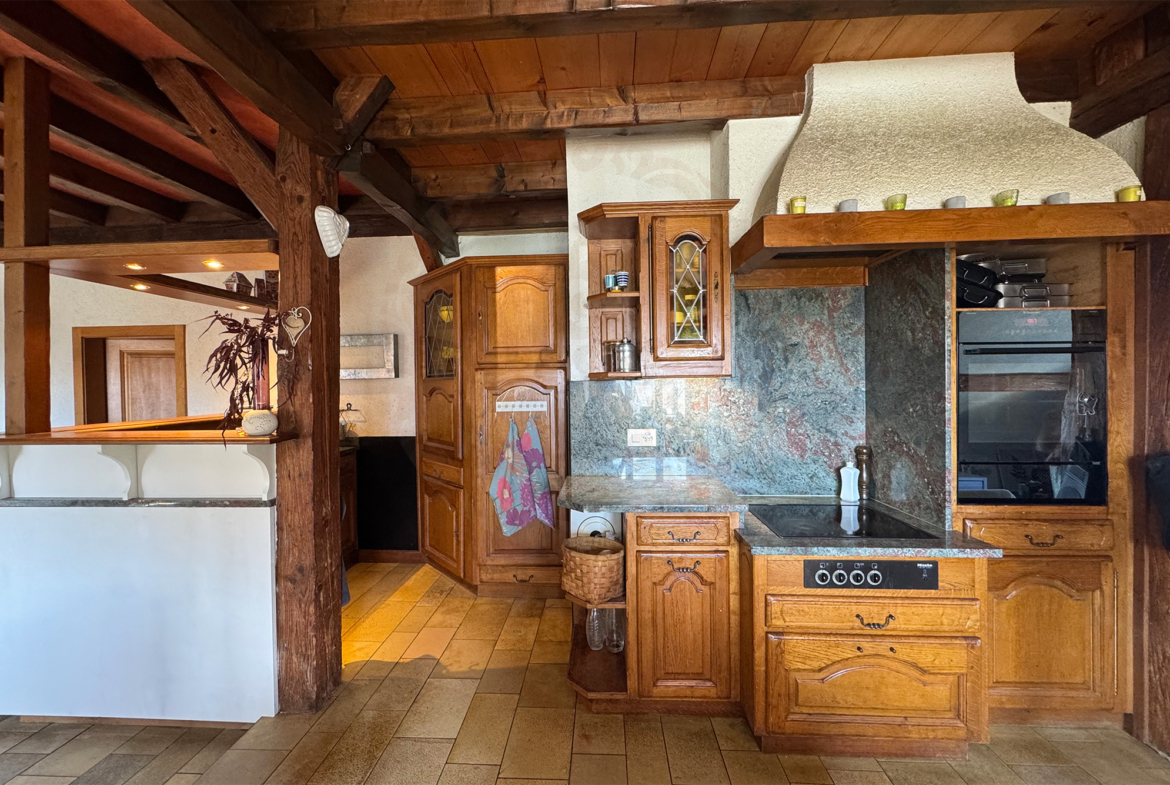 Maison villageoise de 2 appartements à Pailly
